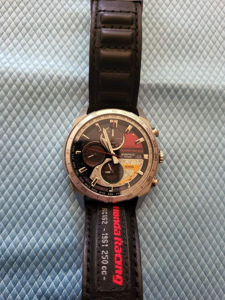Casio Edifice EQW-A2000HR-1AER