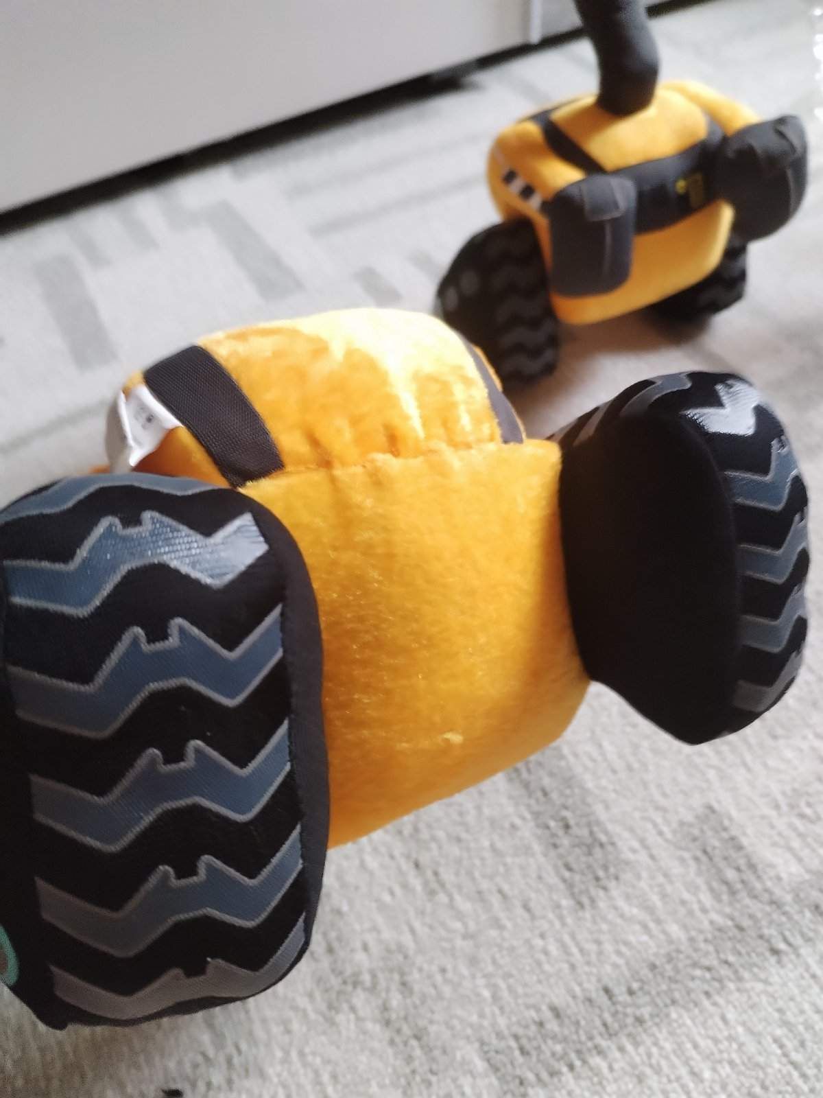 WALL-E PLÜSS 30CM ÚJAK 7200FT/DB