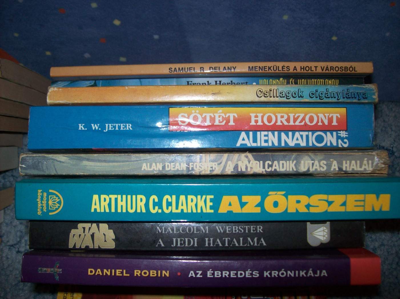 Scifi könyvek 23 db