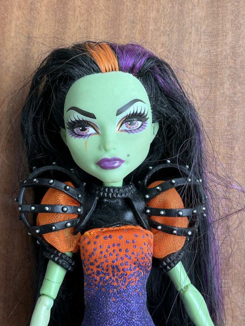 Casta Fierce - Monster High baba