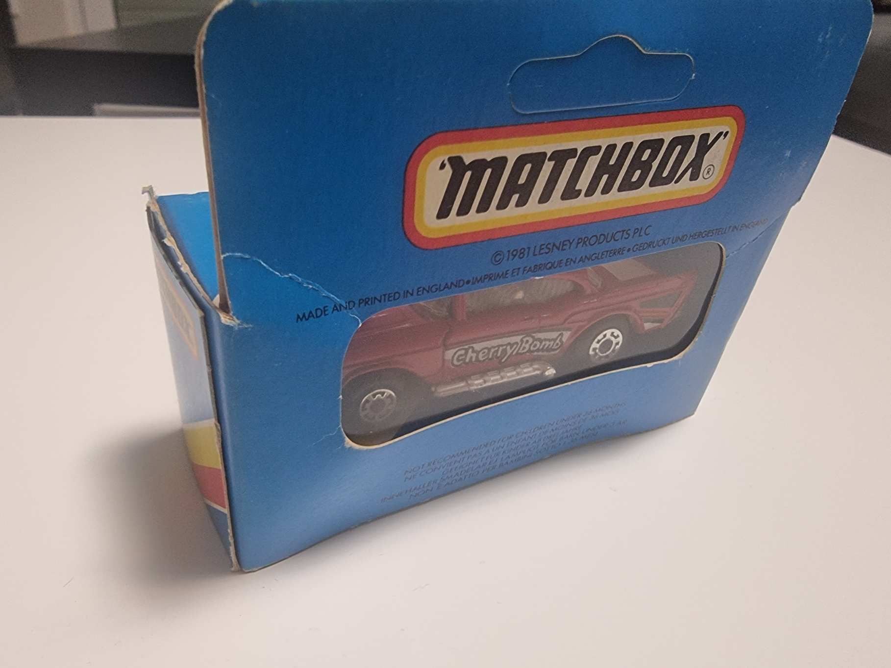 Matchbox '57 Chevy Cherry Bomb MB75