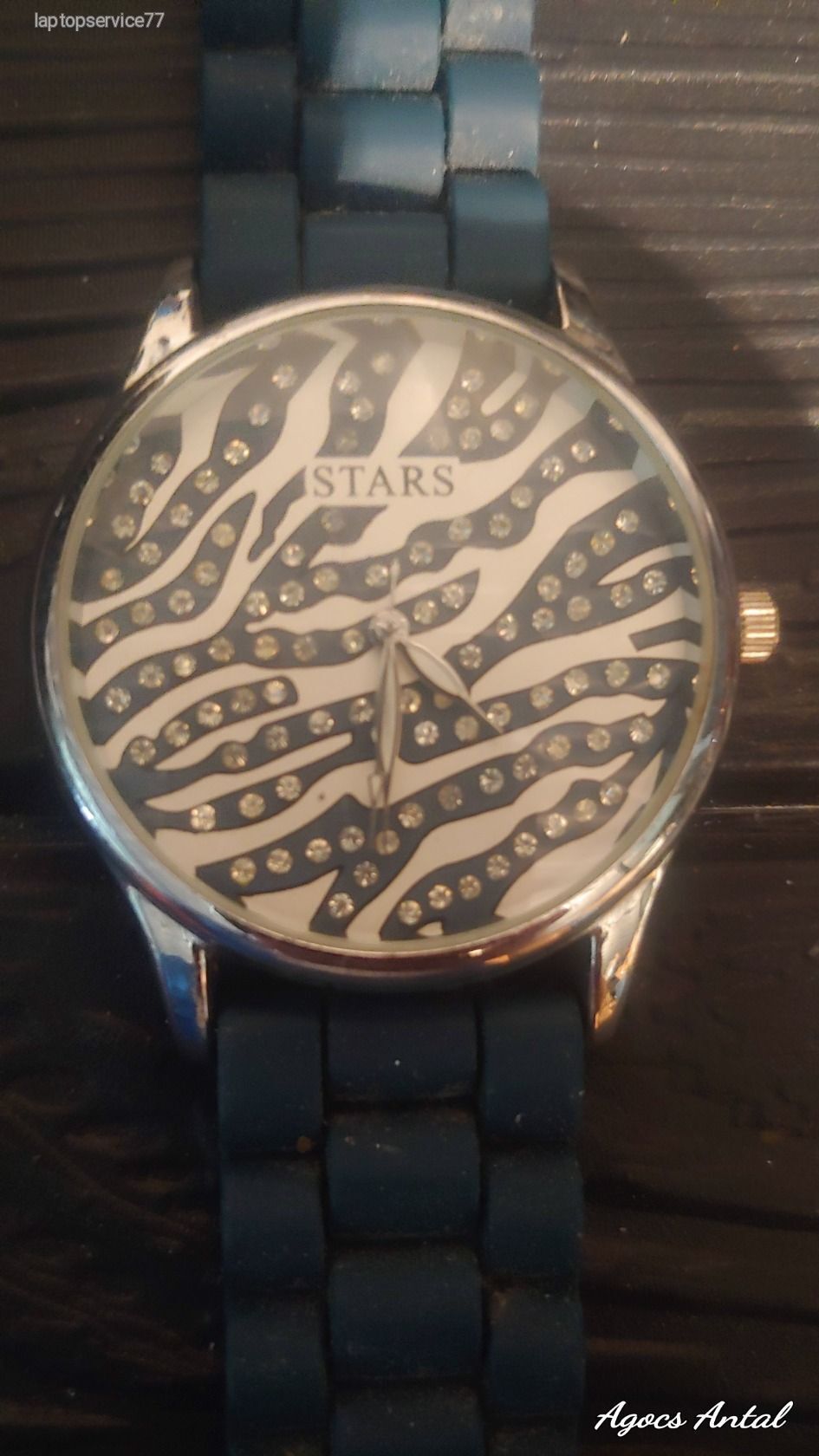 QUARTZ  nöi karóra mintás