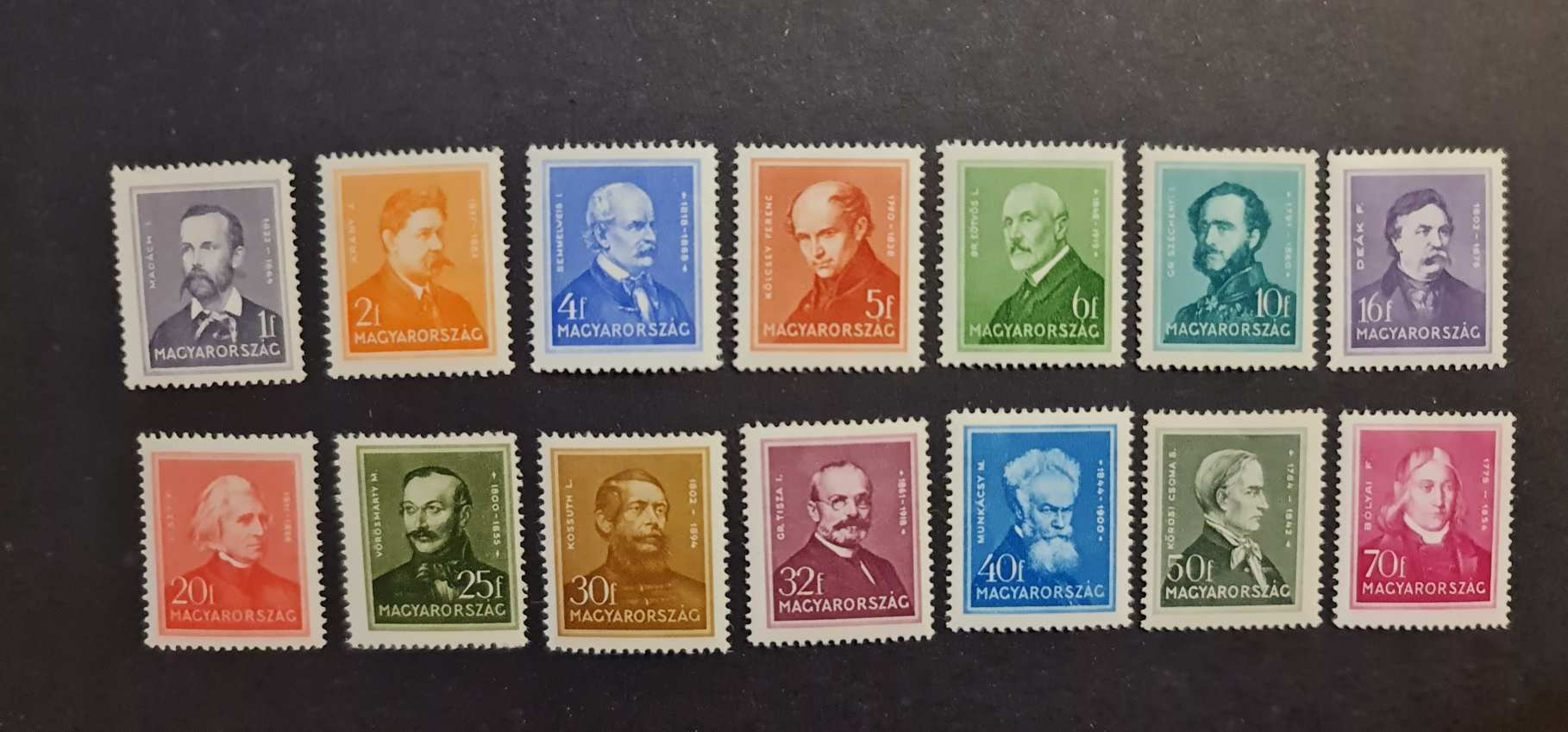 ELADÓ: 1932/1937 ARCKÉPEK (I.) Teljes sor. **