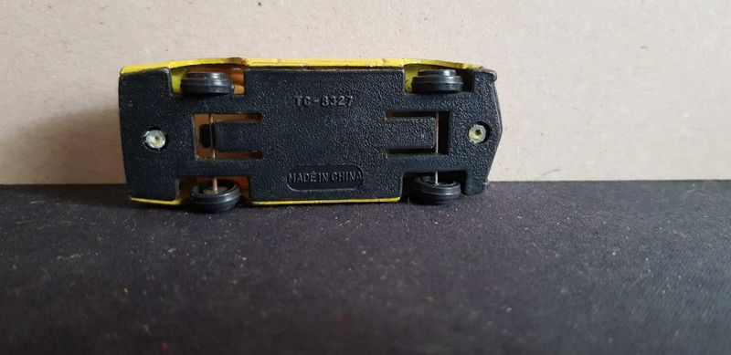 BMW E24 - TC 8324  / 1:63