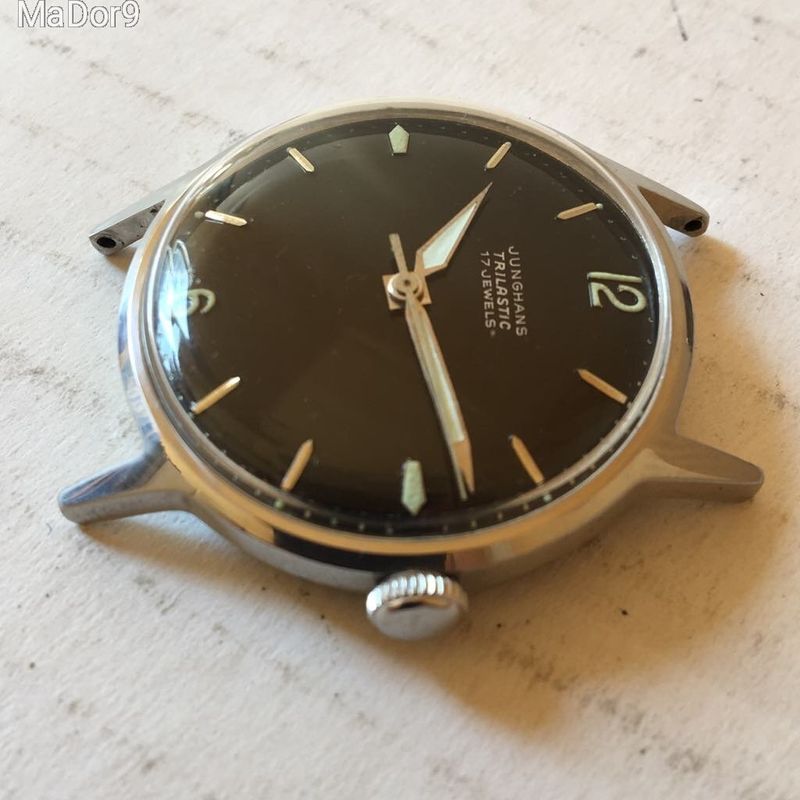 Junghans acéltokos karóra