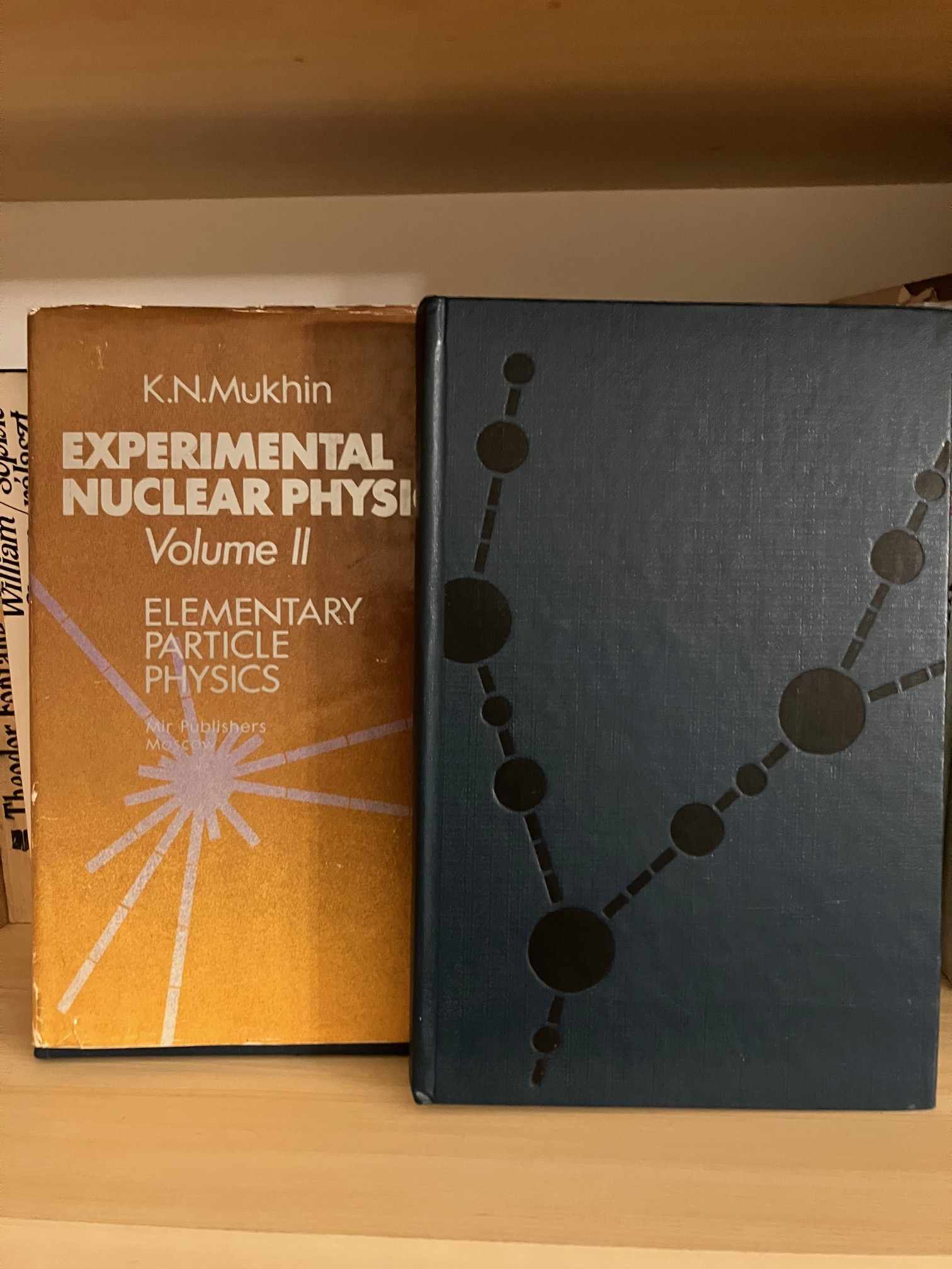 Mukhin: Experimental nuclear physics I-II