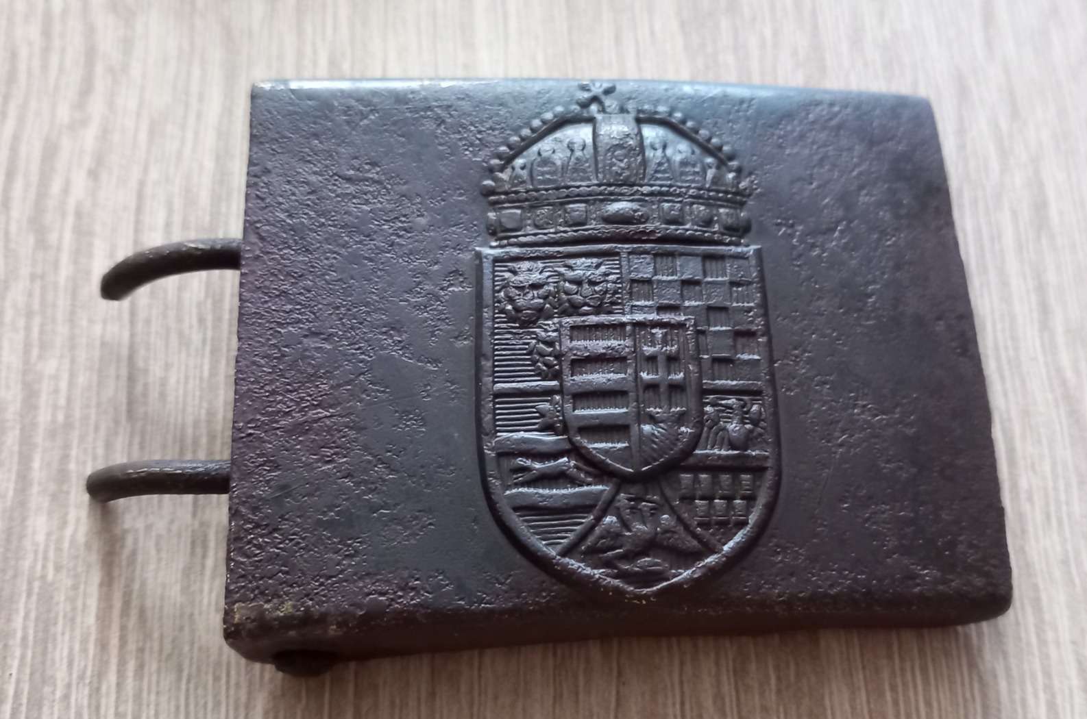 Eredeti monarchiás övcsat