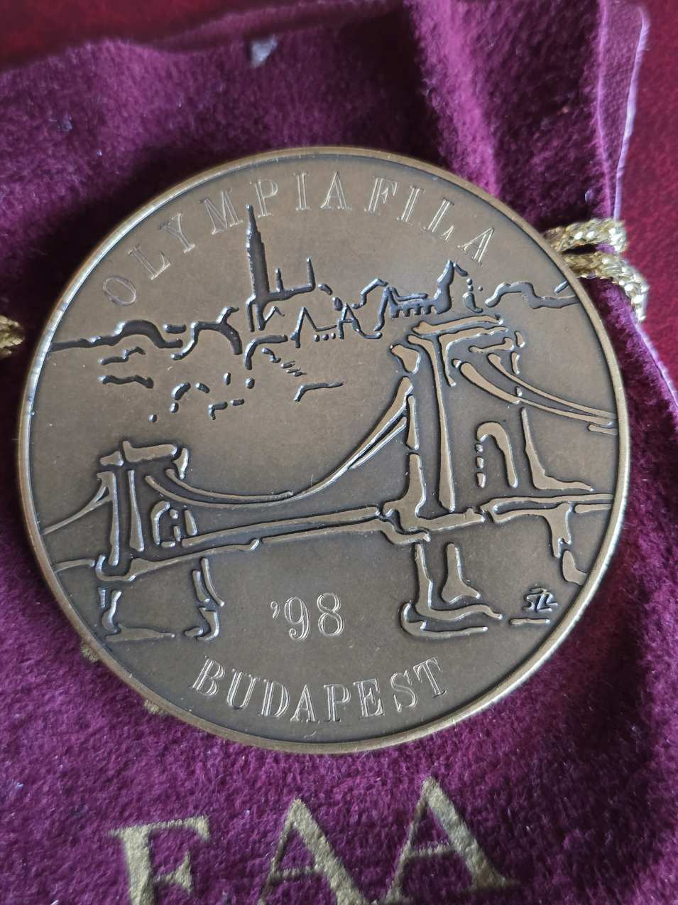 Olimpia Fila 1998 bronzérem