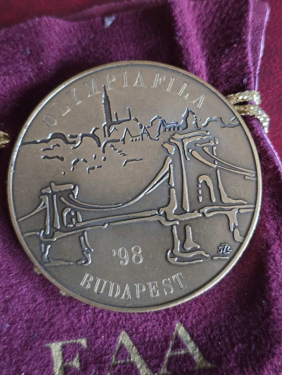 Olimpia Fila 1998 bronzérem