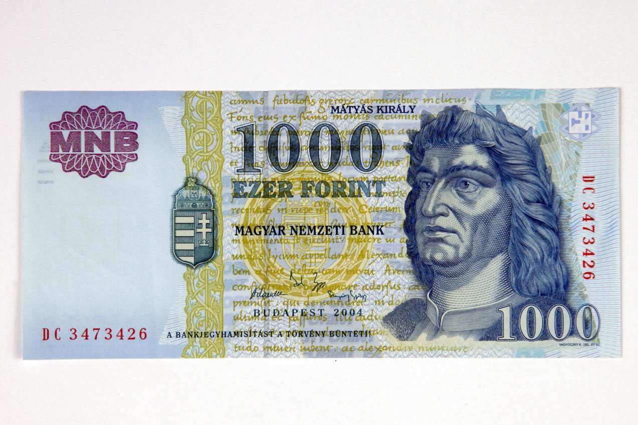 Ezer forint - 2004