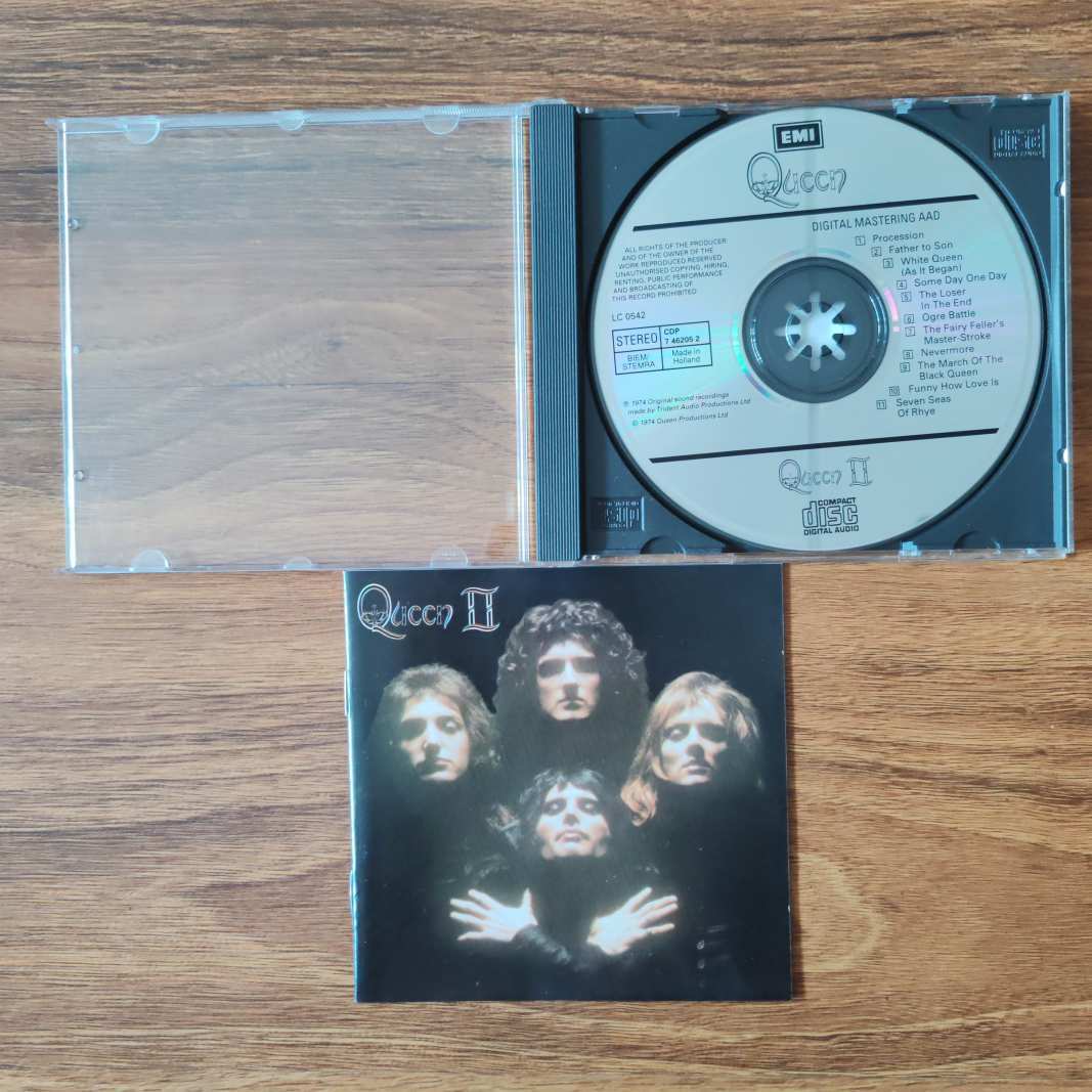 Queen II CDP 7 46205 2