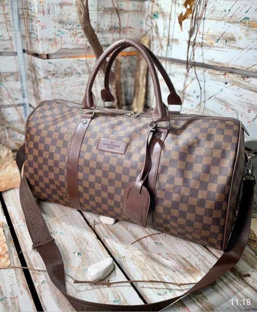 Louis Vuitton utazótáska