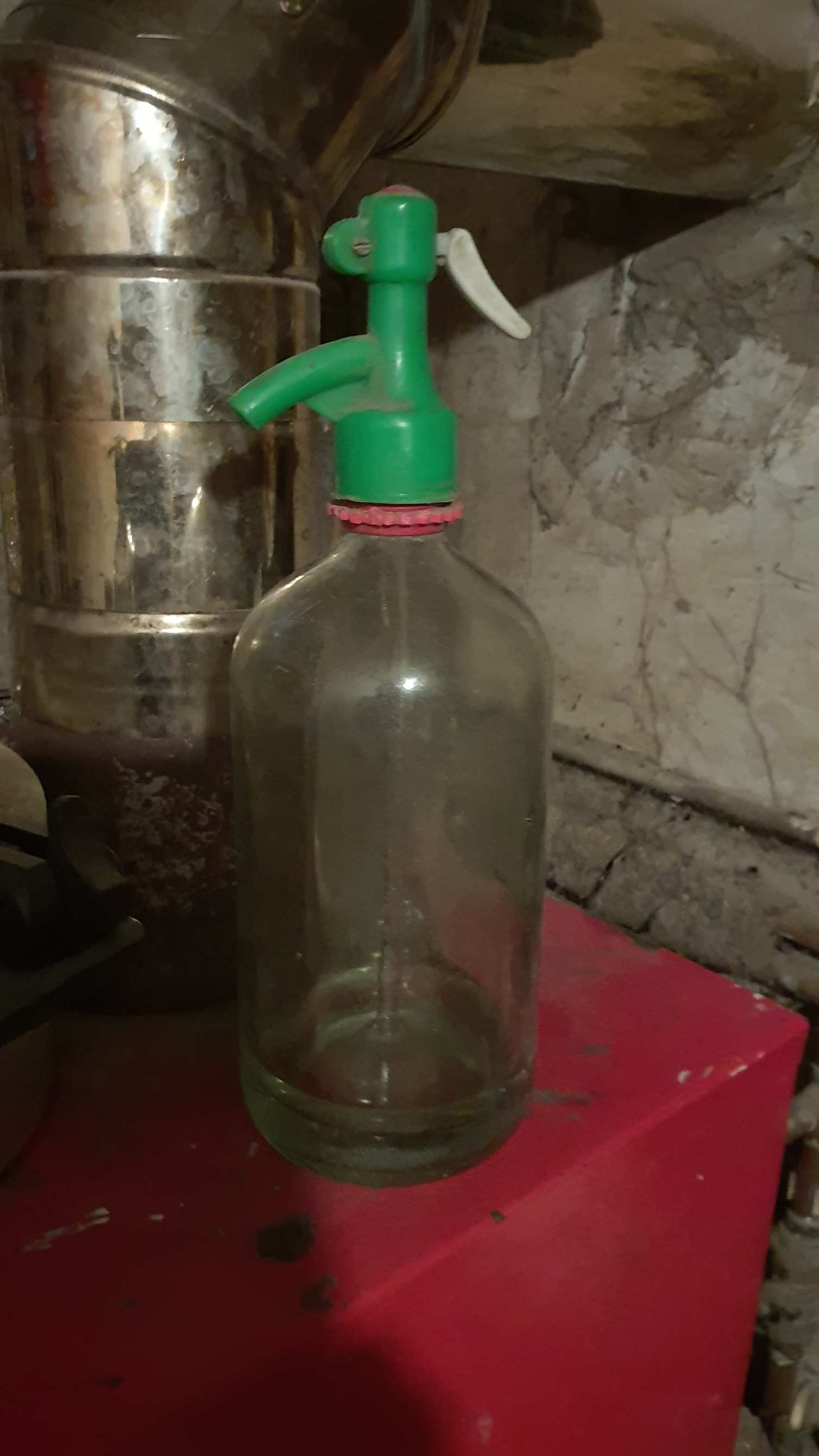 SZÓDÁSÜVEG