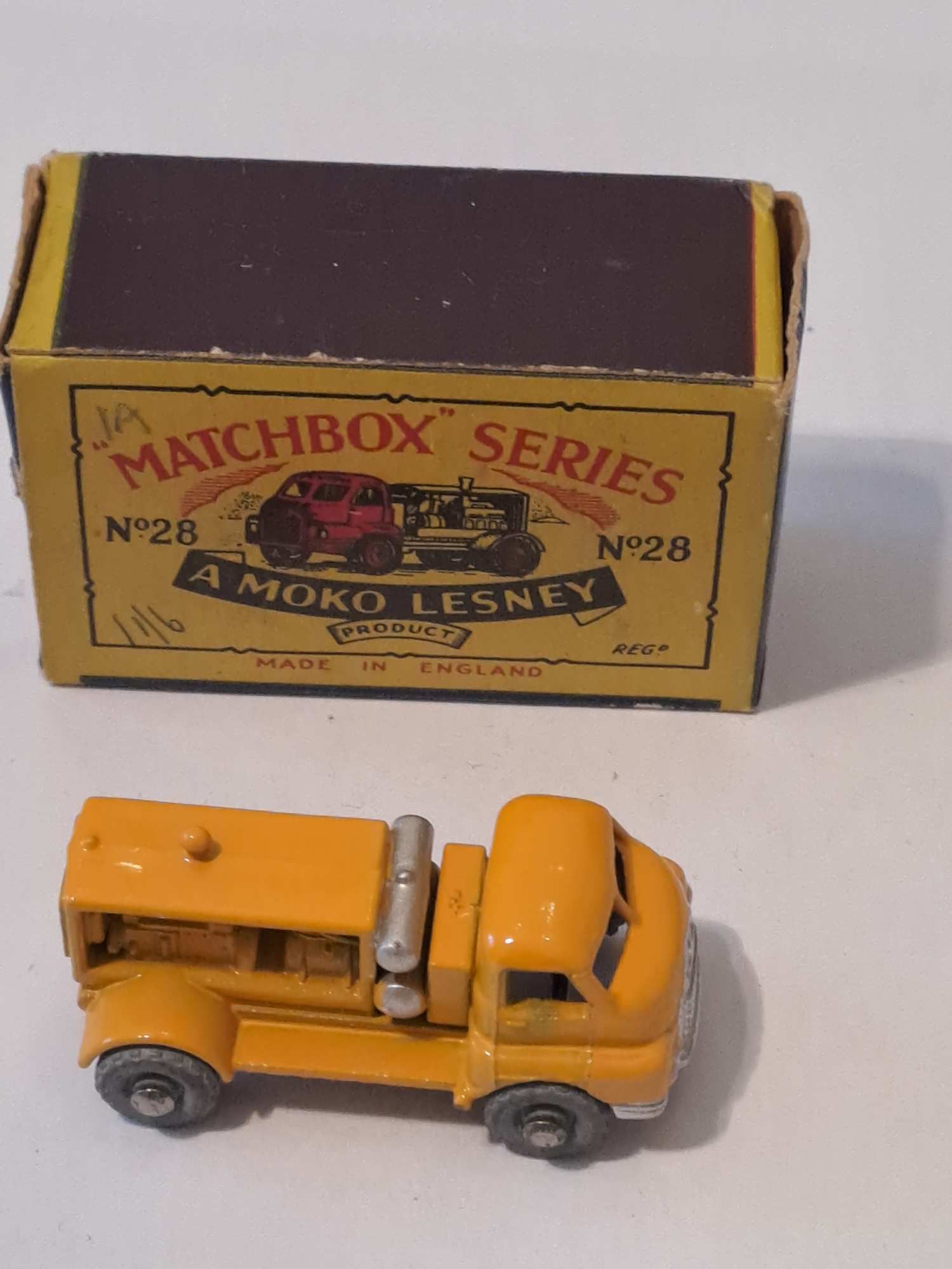 Matchbox dobozos dömping Moko no 28 Compressor lorry