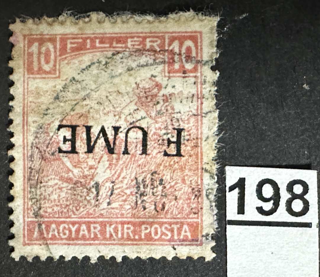 MAGYARORSZÁG 1918 FIUME OLASZ MEGSZÁLLÁS FEHÉRSZÁMÚ ARATÓ 10FILLÉR FORDÍTOTT TVNY. BETŰHIÁNY BÉLYEG