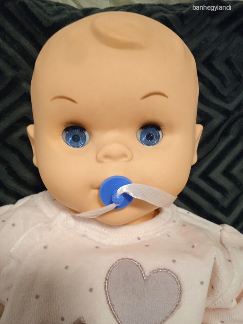 Retro nagy síró csecsemő baba 54 cm