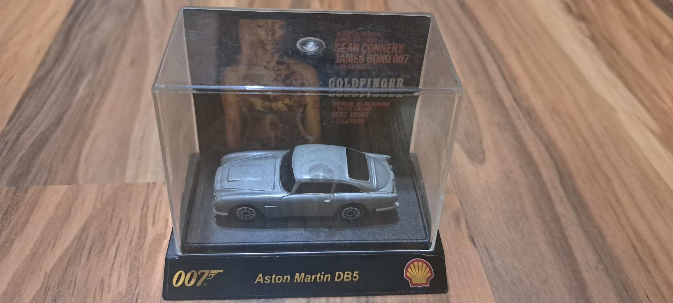 Shell Aston Martin DB5 James Bond