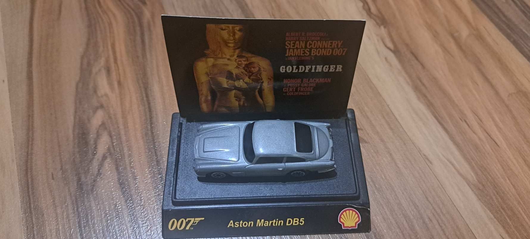Shell Aston Martin DB5 James Bond