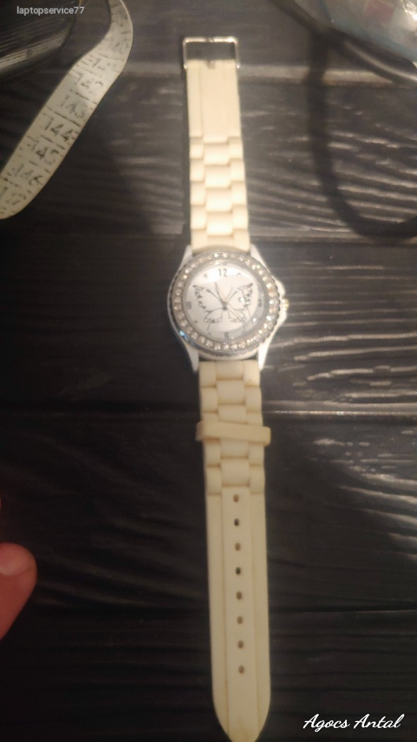 QUARTZ  nöi karóra