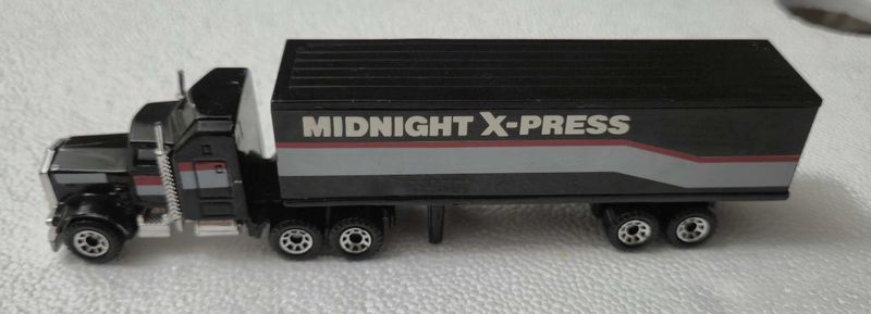 Matchbox  Articulated trailer