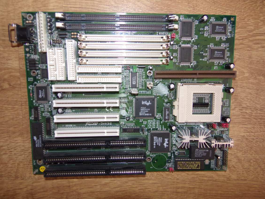 Acorp - 5VX32 Socket 7 alaplap