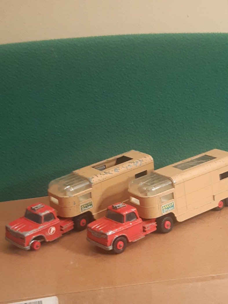 2db régi matchbox HIÁNYOS
