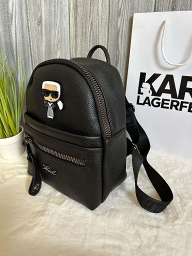 Karl Lagerfeld  hátitáska  új