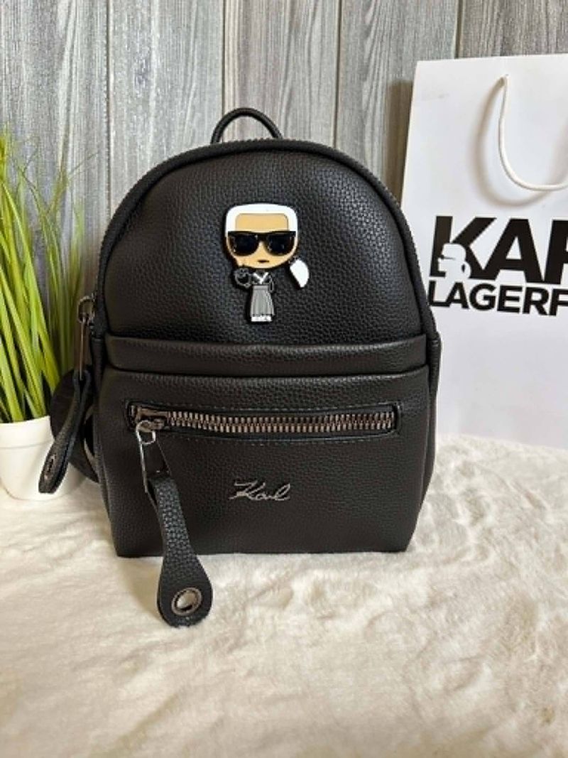 Karl Lagerfeld  hátitáska  új