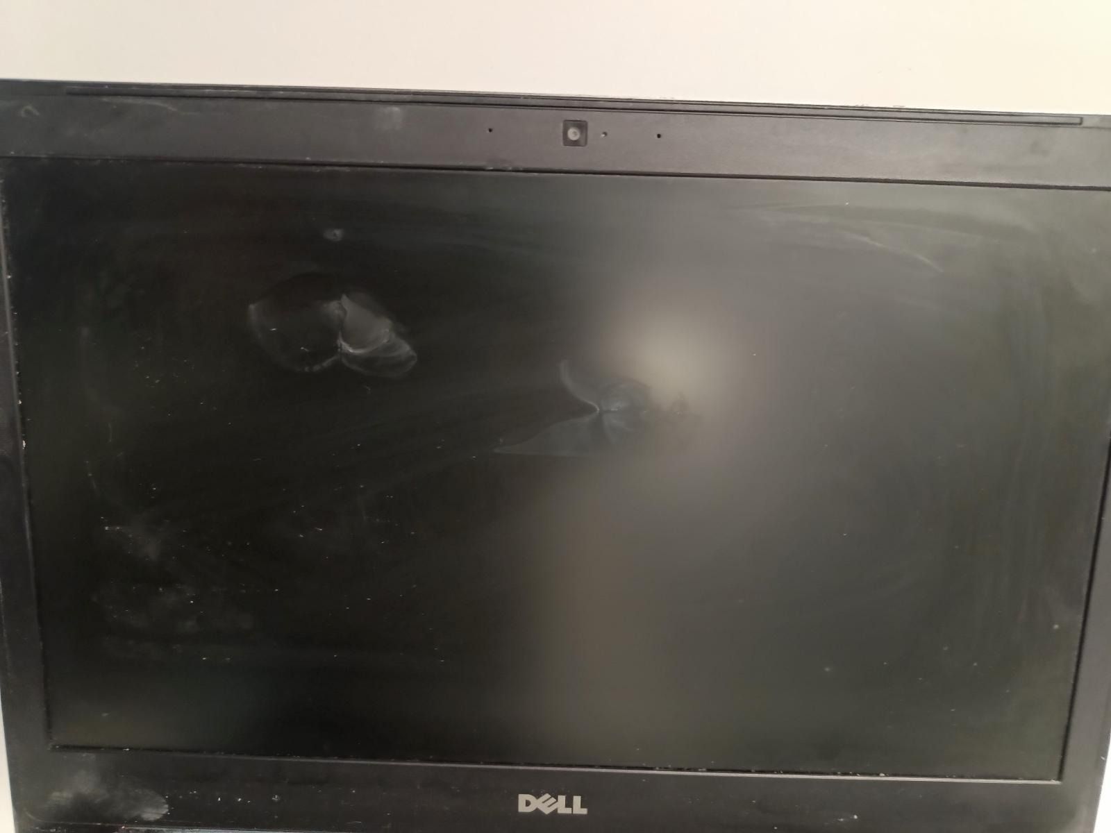 Dell Vostro P75G elindul