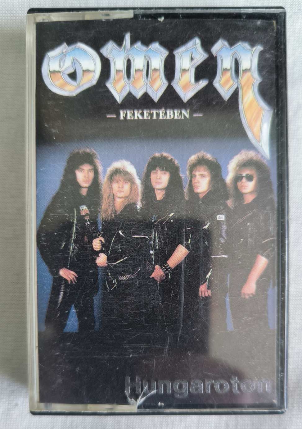 Omen - Feketében