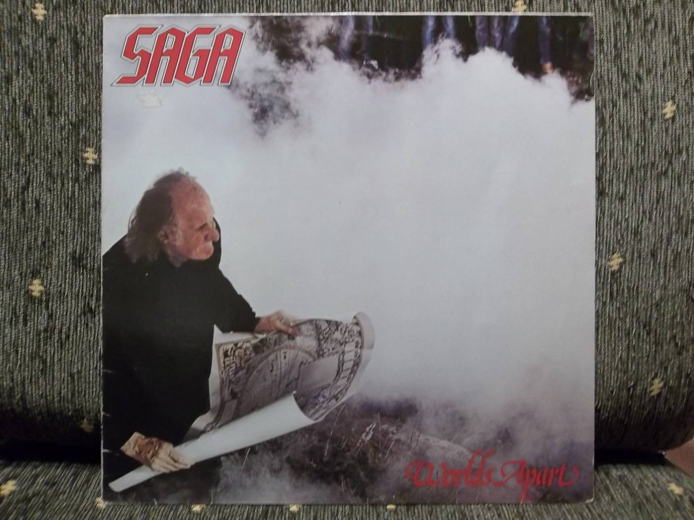 Saga-Worlds Apart