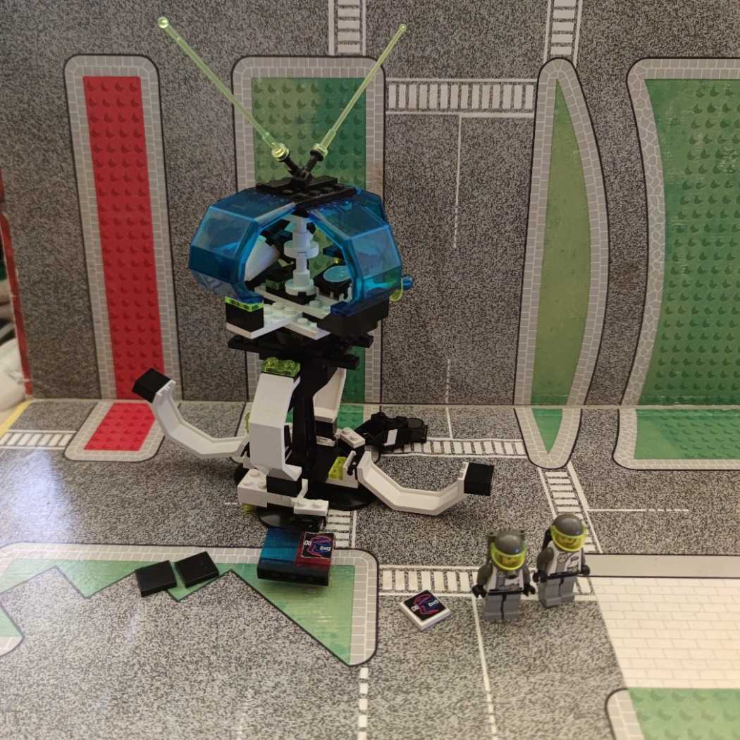 Lego 6899 Nebula Outpost