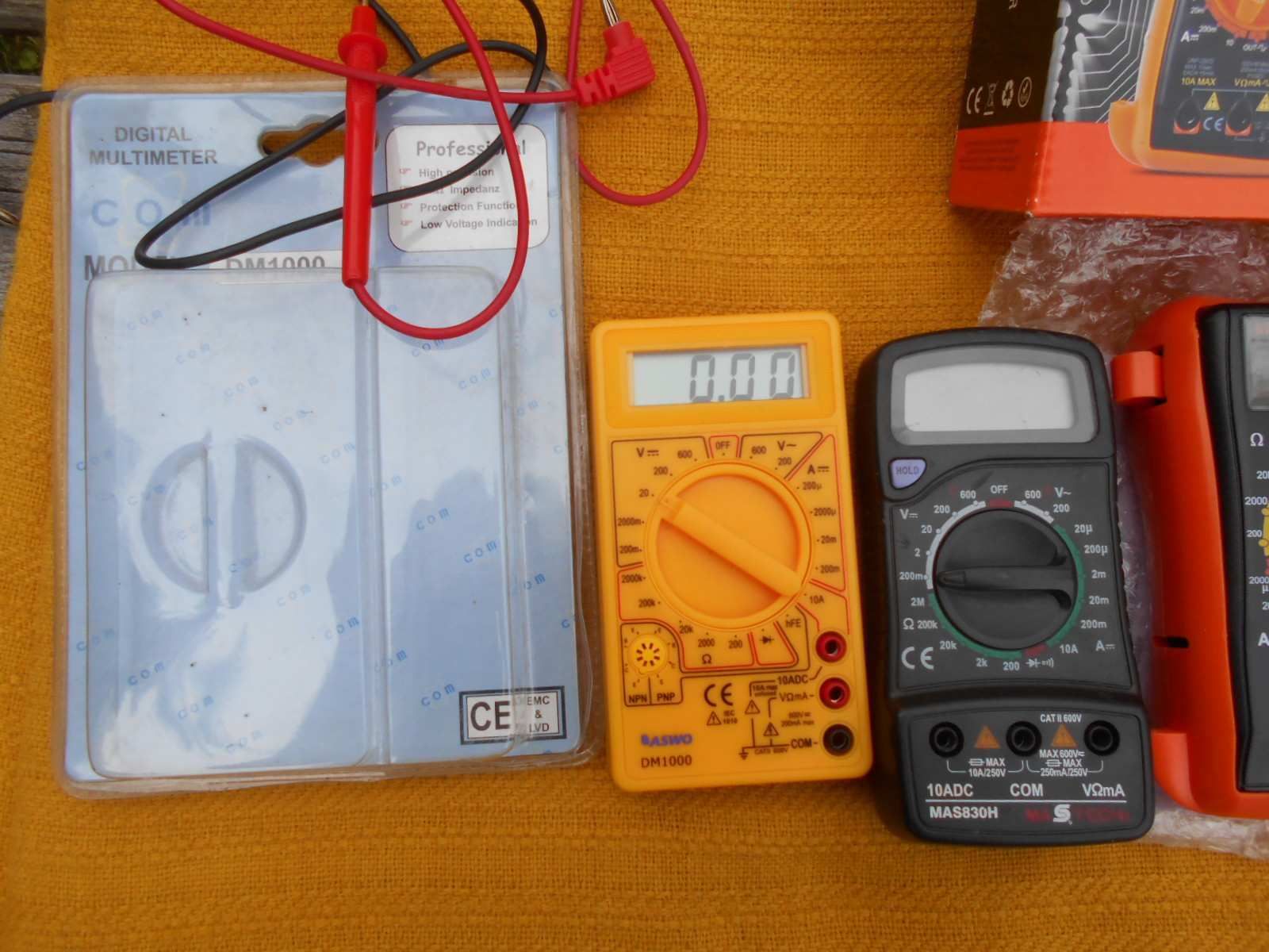 Multiméter 4db egyben.  / 2db új, és 2db használt,hibával.