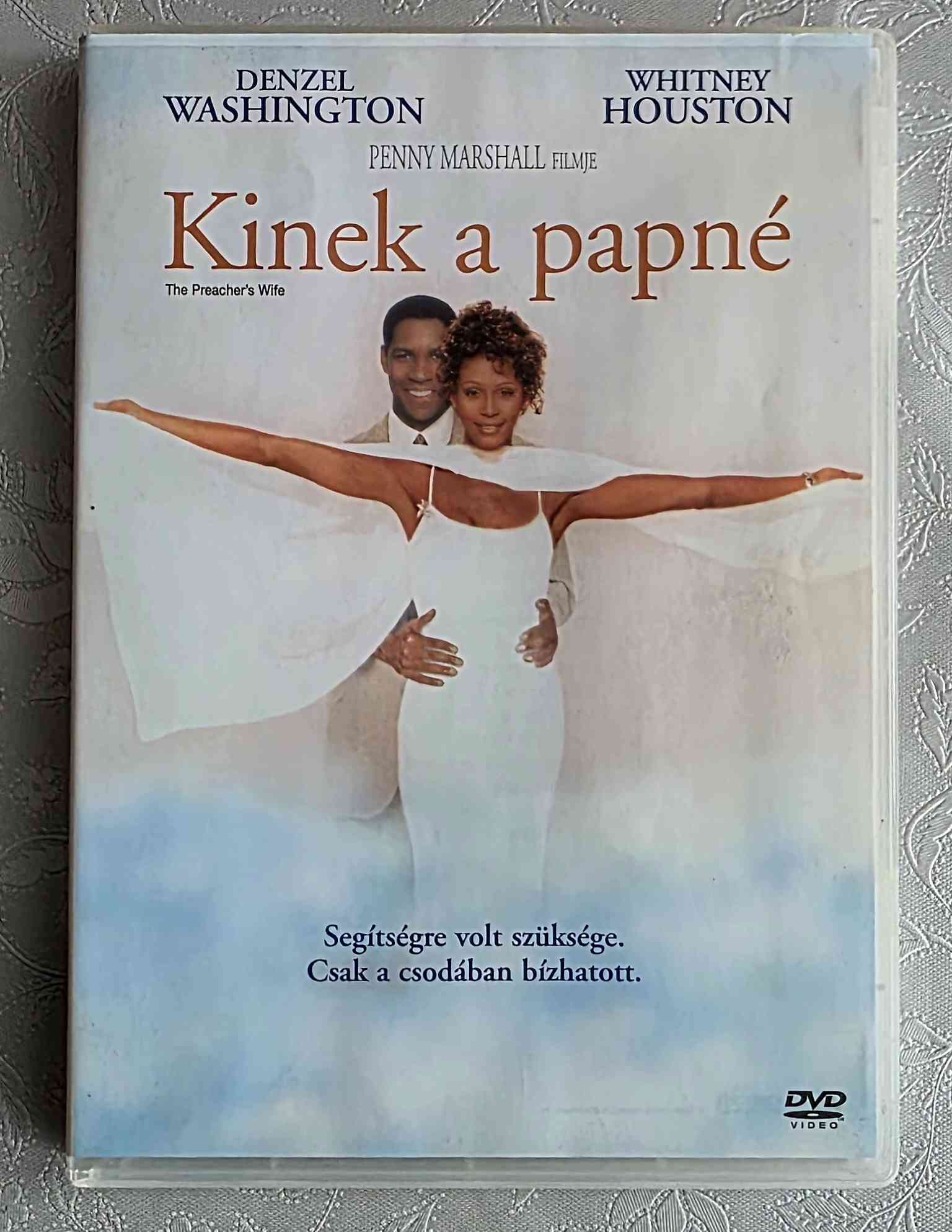 Kinek a papné