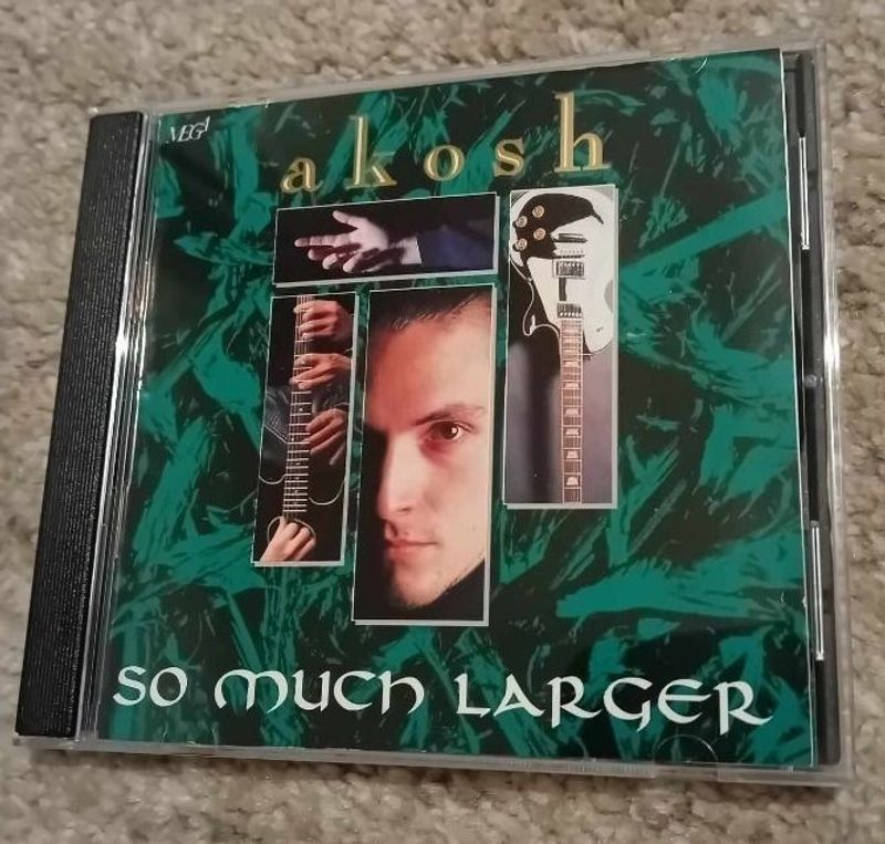 Ákos/Akosh-So Much Larger