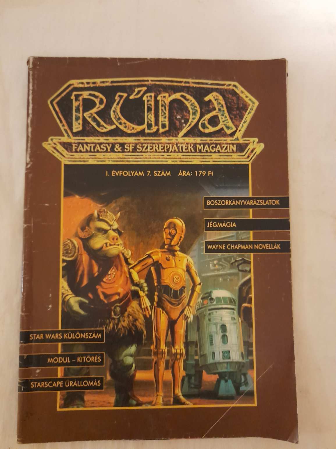 ---RÚNA MAGAZIN-BENNE STAR WARS-