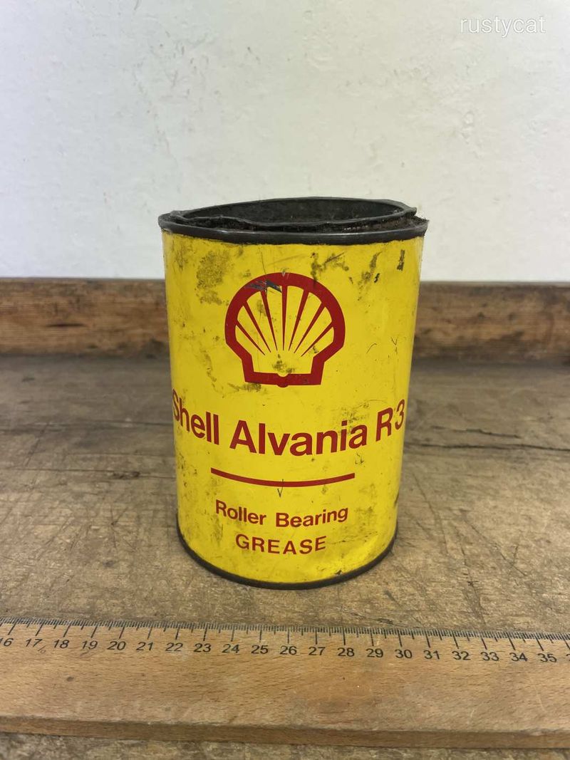 -AV734- Régi Shell Olajos Doboz