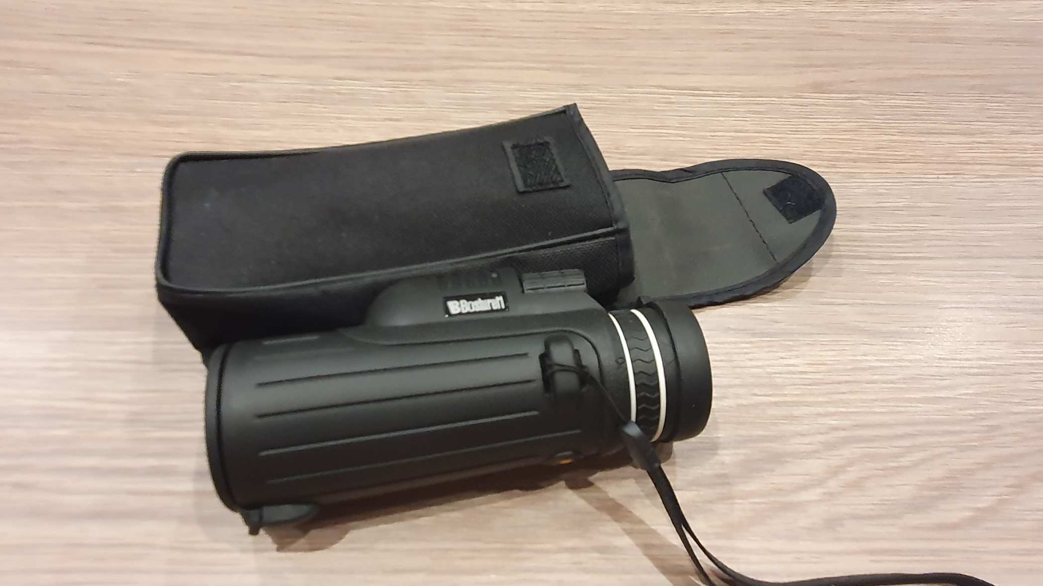 távcső 10x42