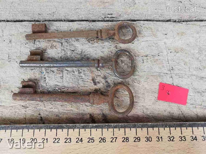 -AE074- 3db Régi Kulcs 12 cm Egyben Eladó