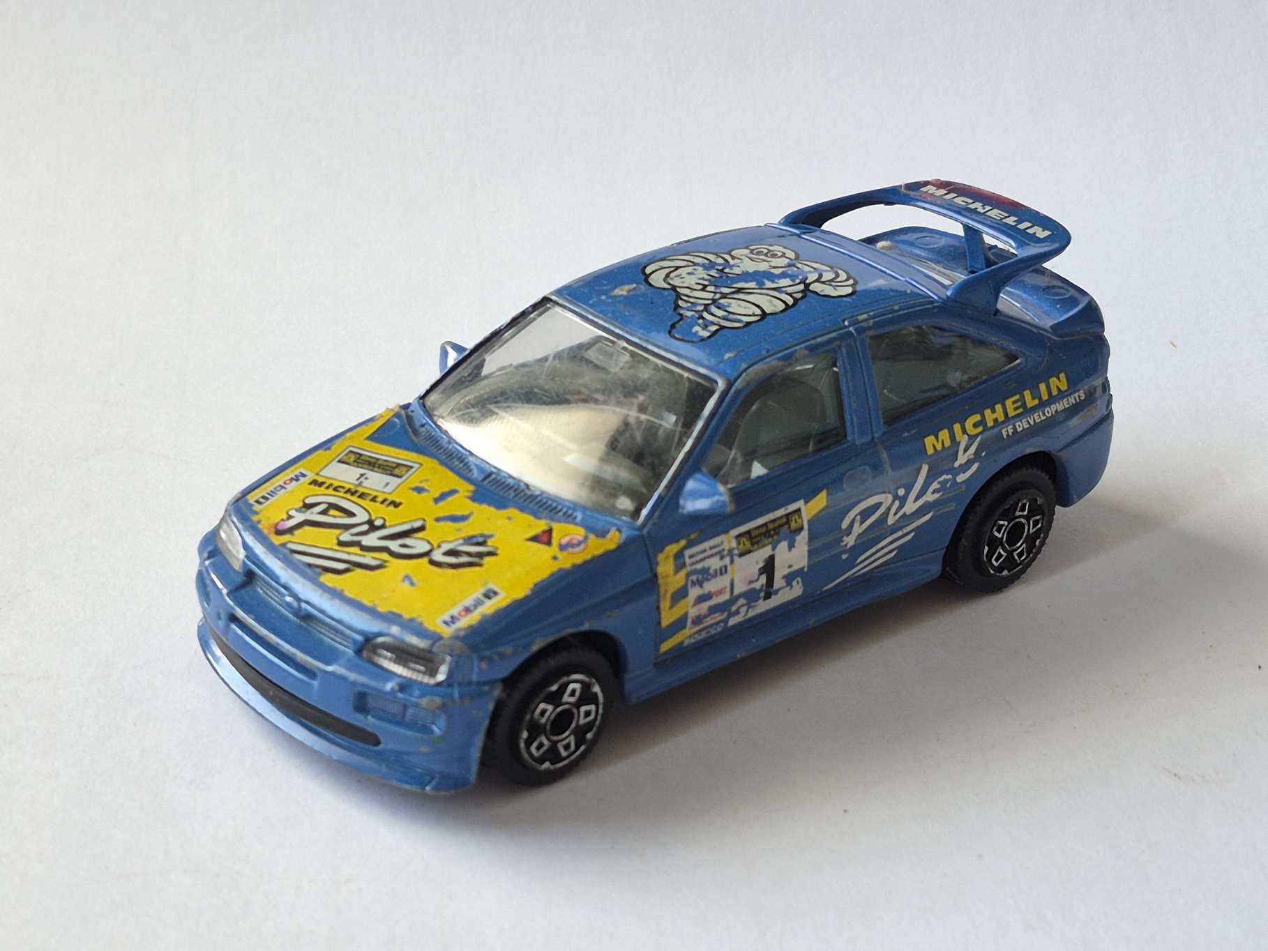 Burago Ford Escort RS