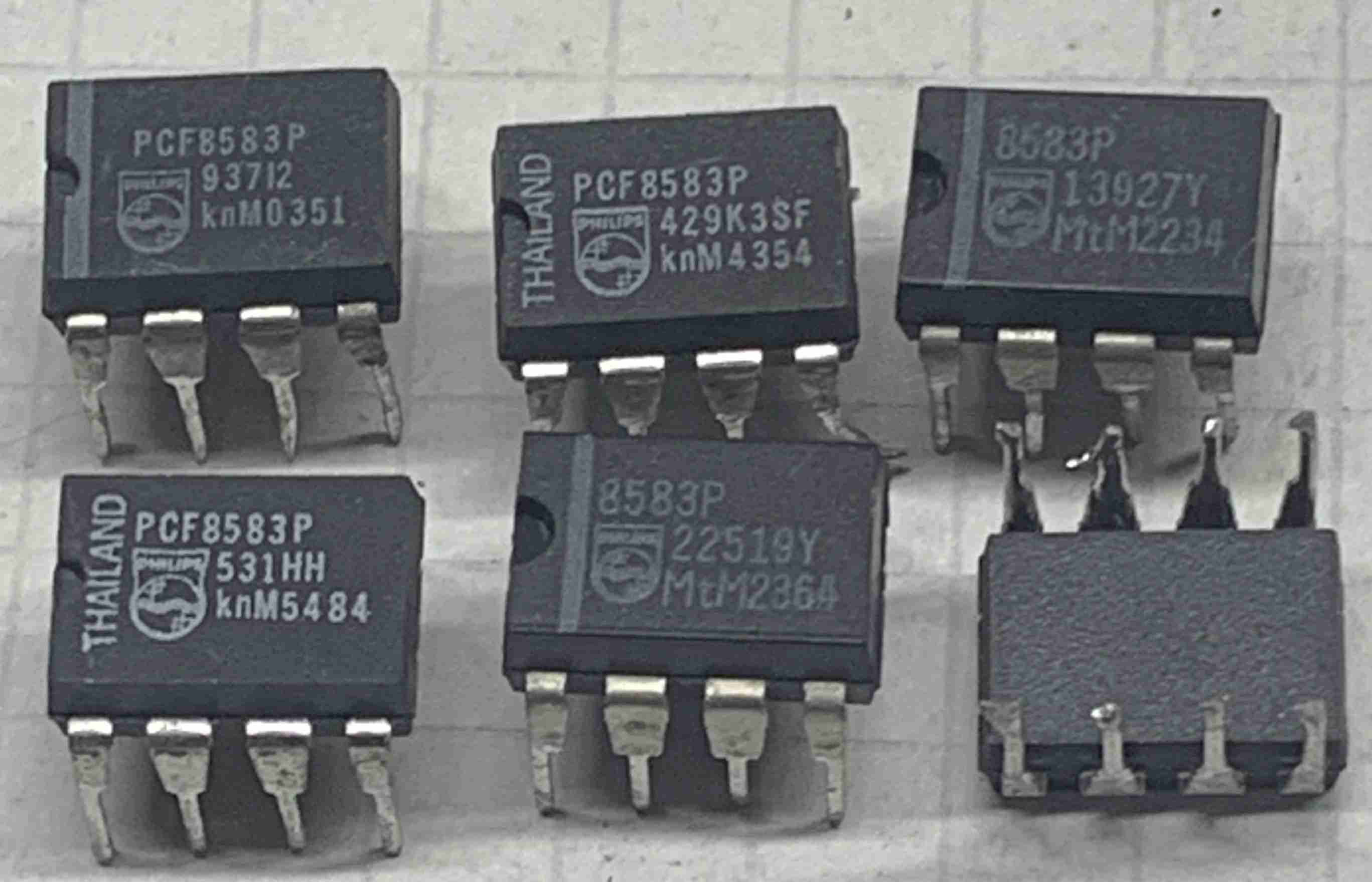 6db PCF8583  IC  INTEGRÁLT ÁRAMKÖR EGYÜTT   1013g