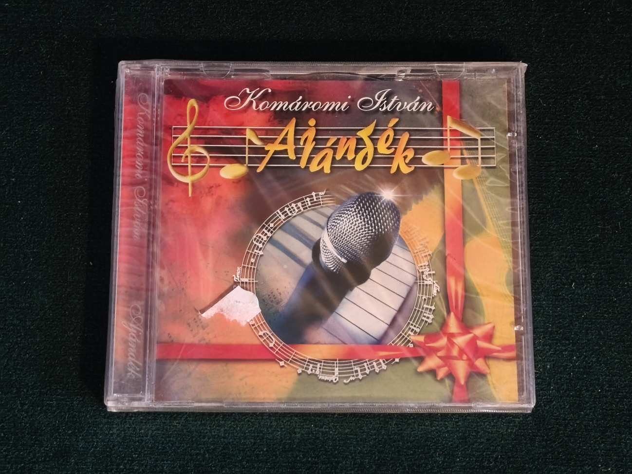 Komáromi István - Ajándék