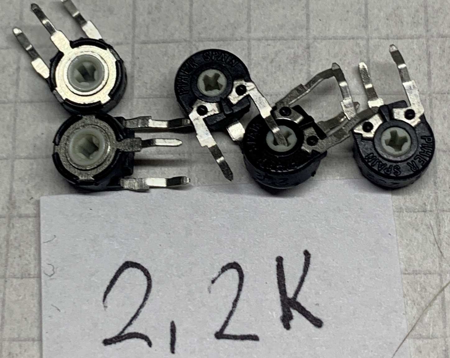 5db 2,2K PIHER TRIMMER POTENCIÓMÉTER EGYÜTT   0318b