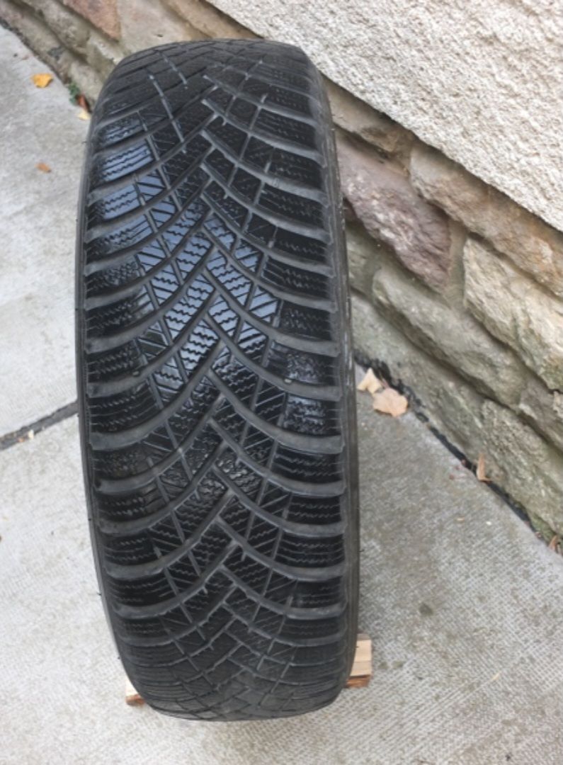 Hankook téligumi eladó