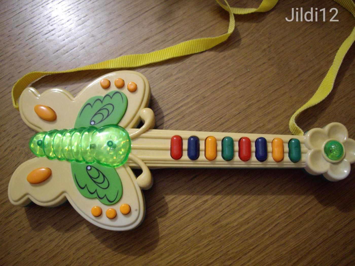 Játék műanyag gitár