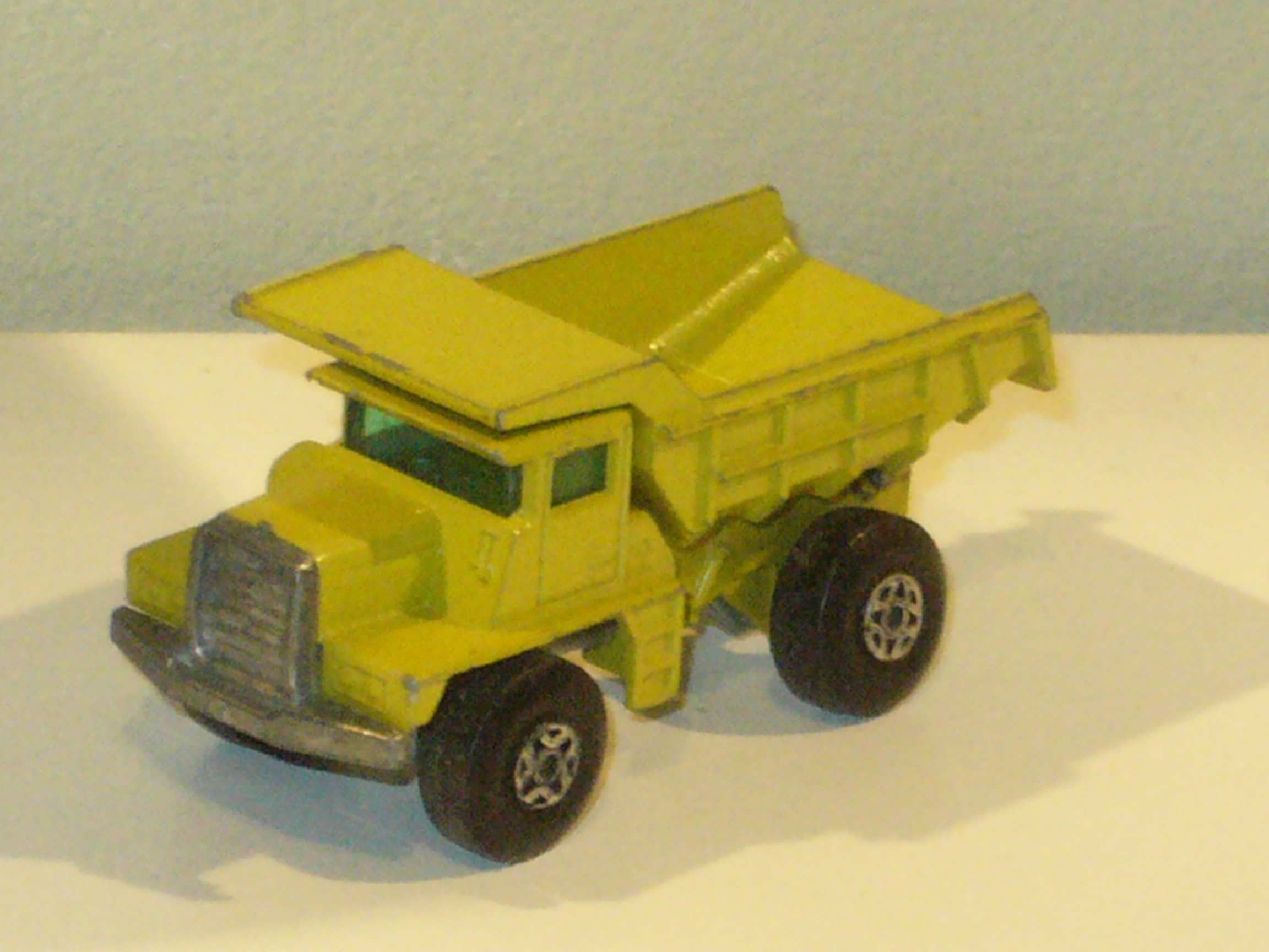 Matchbox Superfast #28 MACK - TEHERAUTÓ - 1970
