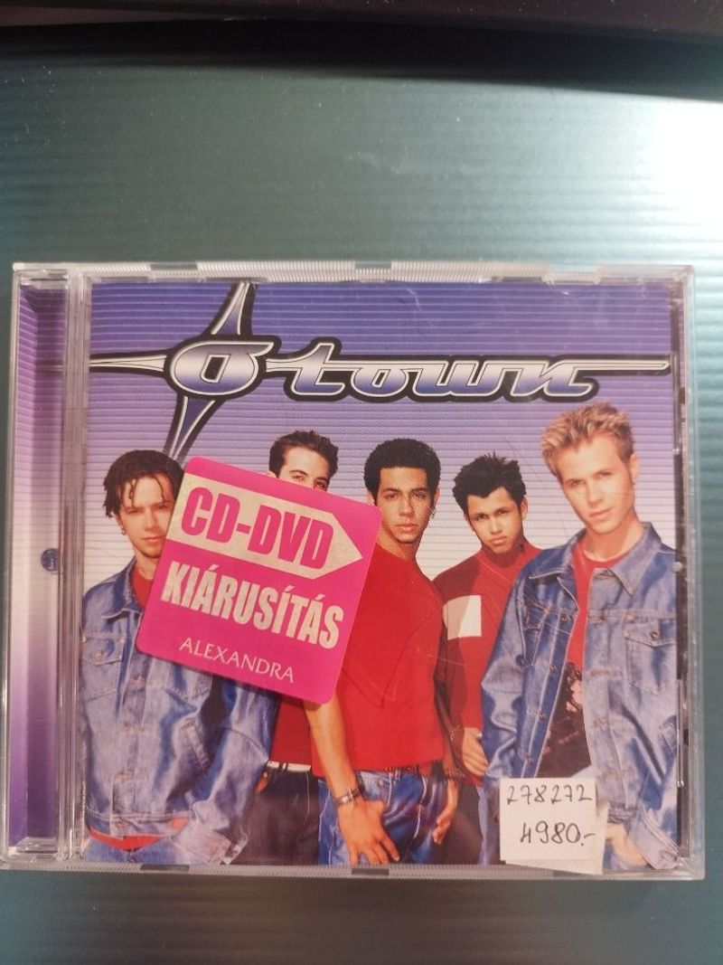 O-TOWN - O-TOWN       (2001)  CD