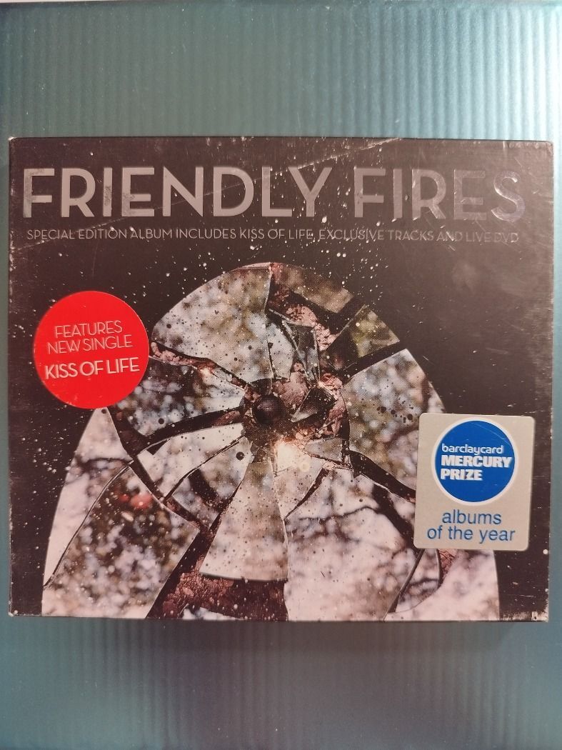 FRIENDLY FIRES - FRIENDLY FIRES           (2009)    (CD + DVD)