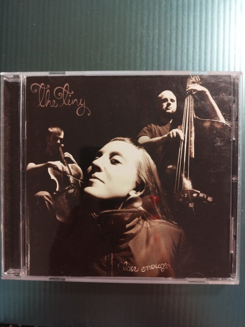 THE TINY - CLOSE ENOUGH     (2004)    CD