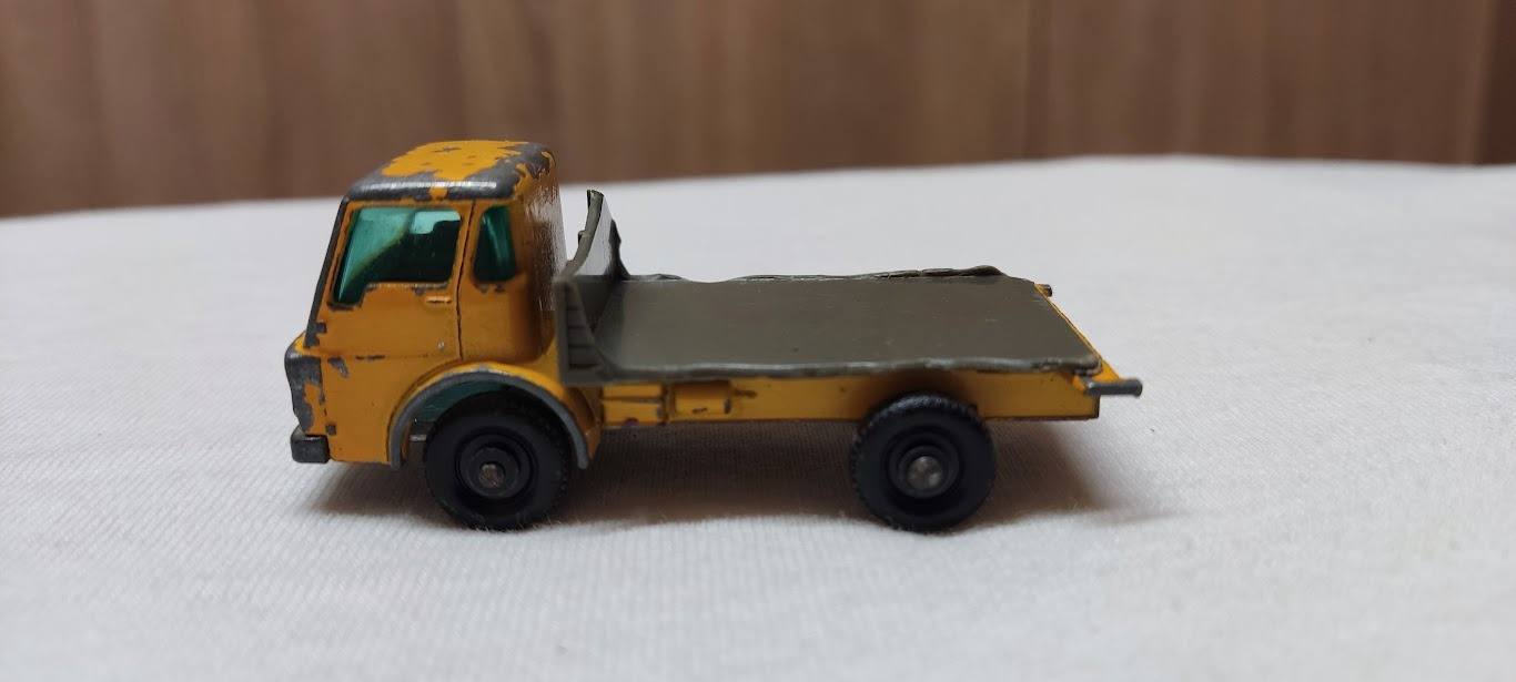 Matchbox---Catle Truck